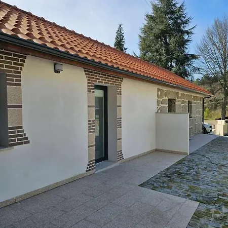 Alojamentos Pinheiros Apartment