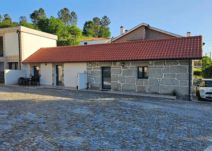 아파트 Alojamentos Pinheiros *